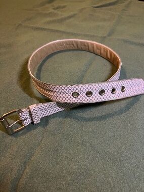 Women’s white sparkle belt L 38”